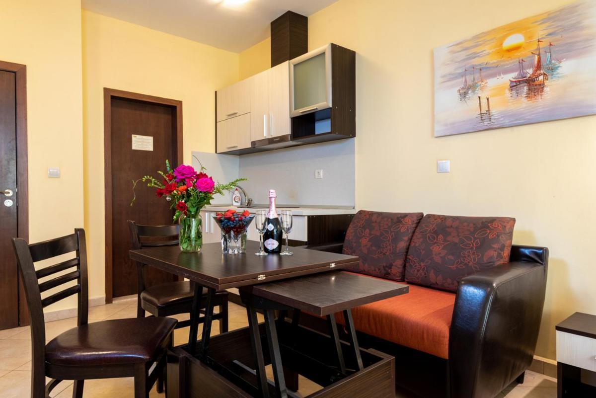 Hotel St Valentine All Inclusive Slăntjev Brjag Exteriör bild