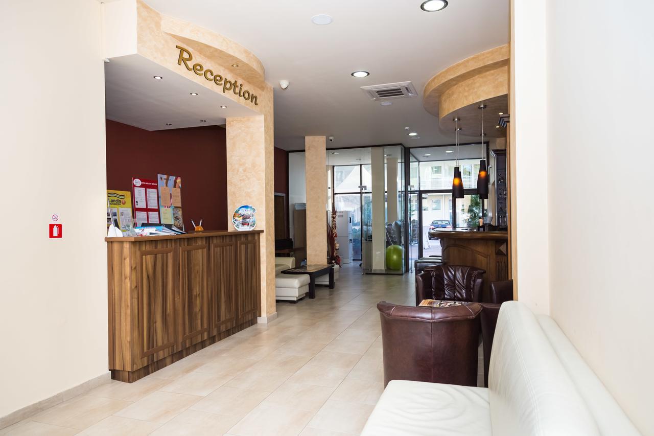 Hotel St Valentine All Inclusive Slăntjev Brjag Exteriör bild