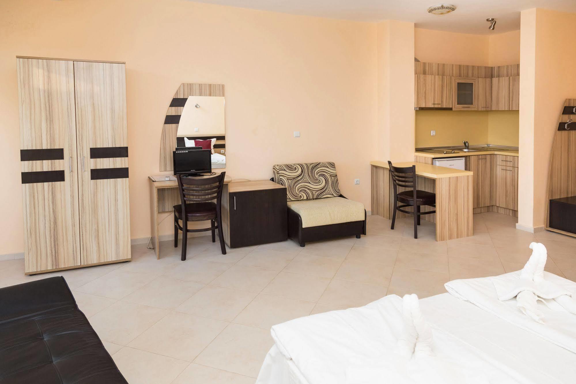 Hotel St Valentine All Inclusive Slăntjev Brjag Exteriör bild